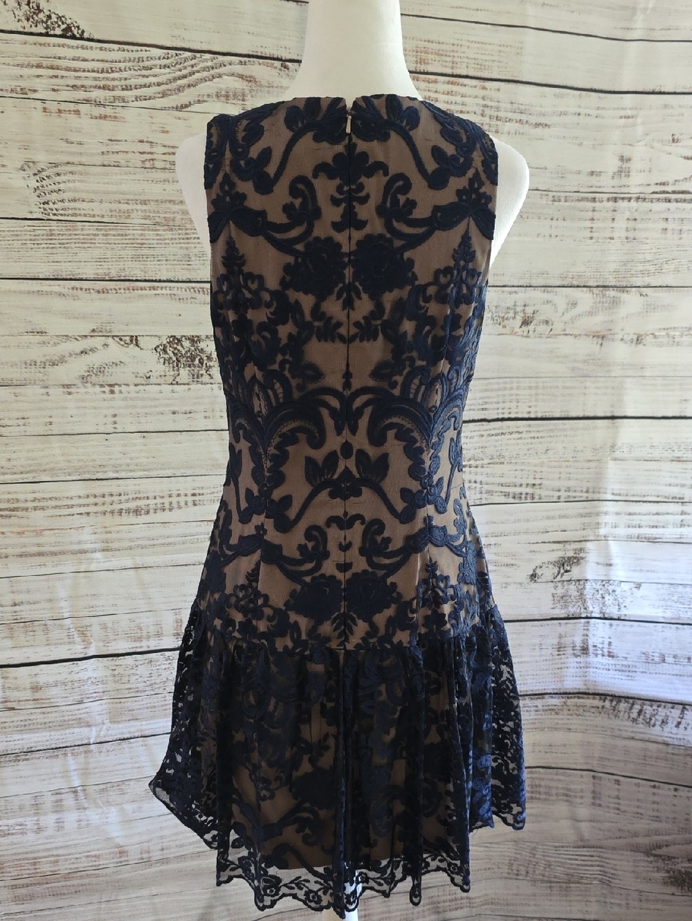 ML Monique Lhuillier Navy Lace Overlay Drop-Waist Dress Size 8 - Picture 6 of 12